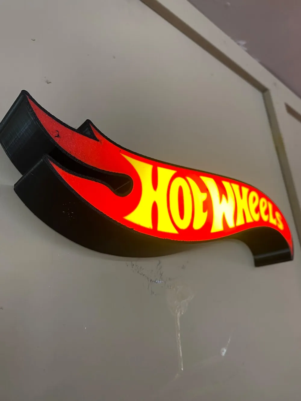 🔥 Hot Wheels LED Işıklı Duvar Dekoru | 3D Baskı PETG - fotoğraf 2