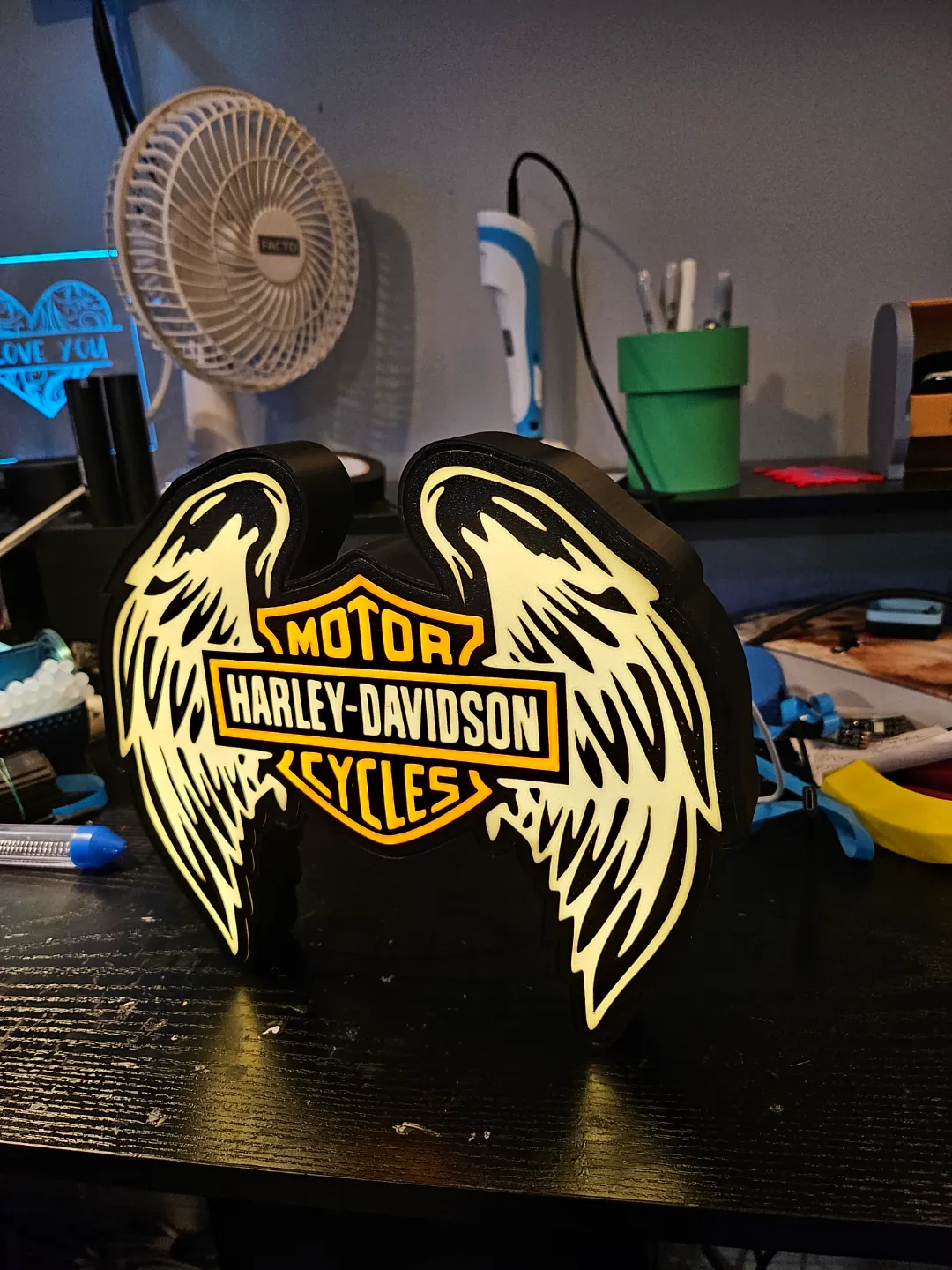 🏍️ Harley-Davidson LED Işıklı Kanatlı Duvar Dekoru | 3D Baskı