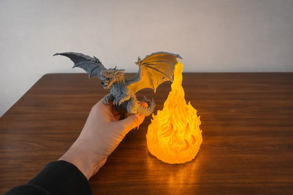 🔥 Ejderha ve Alev – 3D Baskı Dekoratif Lamba